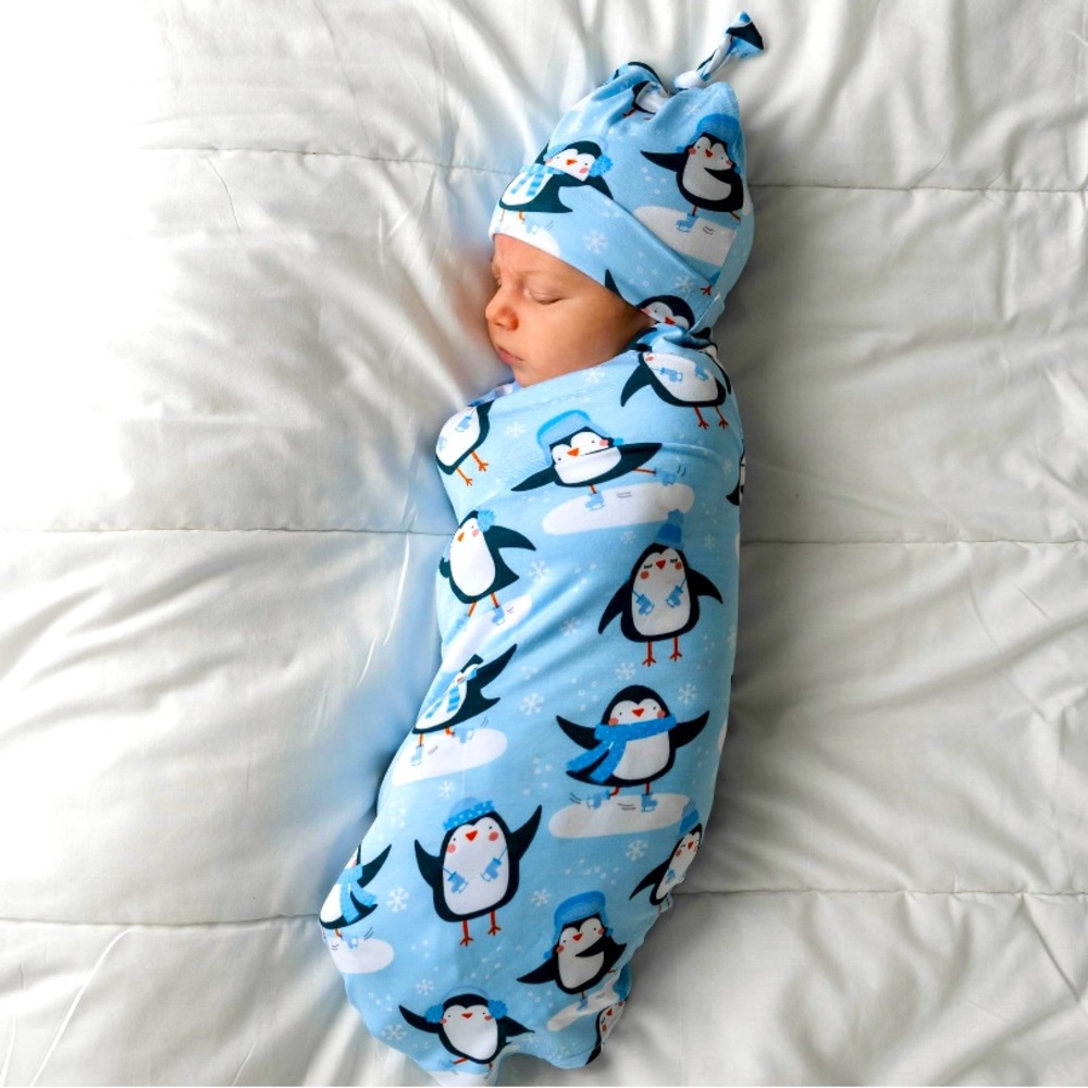 🐧NIB LS Penguin Swaddle Set🐧